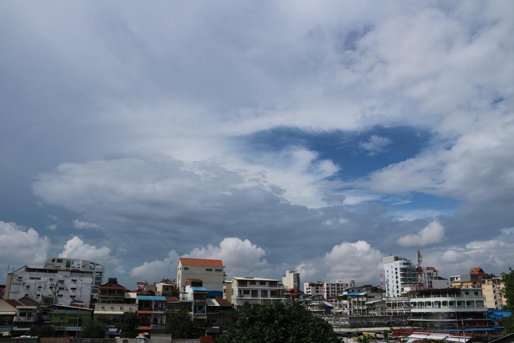 Best Central Point Hotel Phnom Penh Bagian luar foto